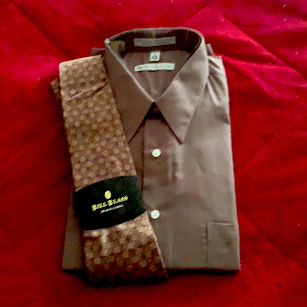 Men’s dress shirt and matching tie.